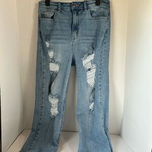 Cello lightwash distressed jeans size 11/30